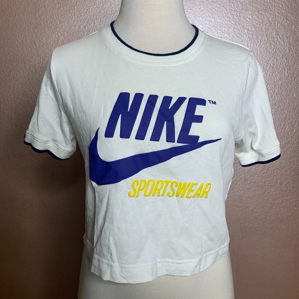 Nike Women's Tee Shirt